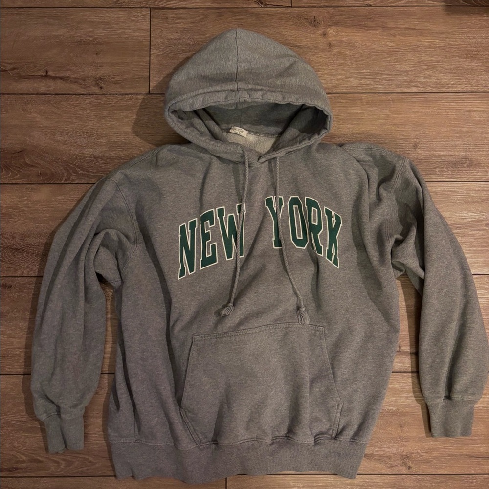 Brandy Melville Hoodie - Picture 2 of 3